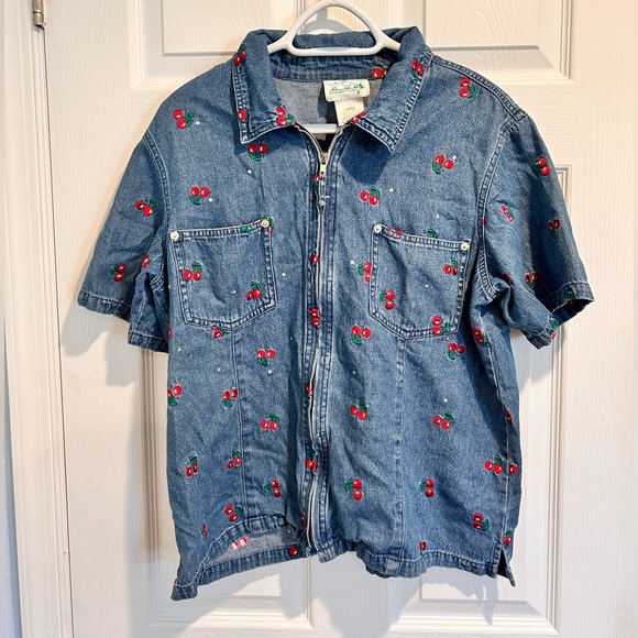 Quacker Factory Tops - Quacker Factory Vintage Cherry/Rhinestone Denim Zipper shirt L EUC